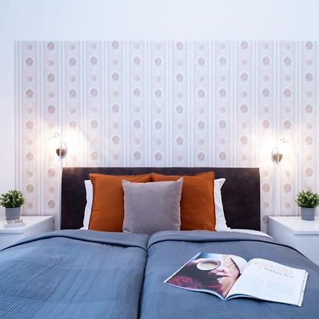Central Apartment In Front Of The Synagogue Budapest Esterno foto