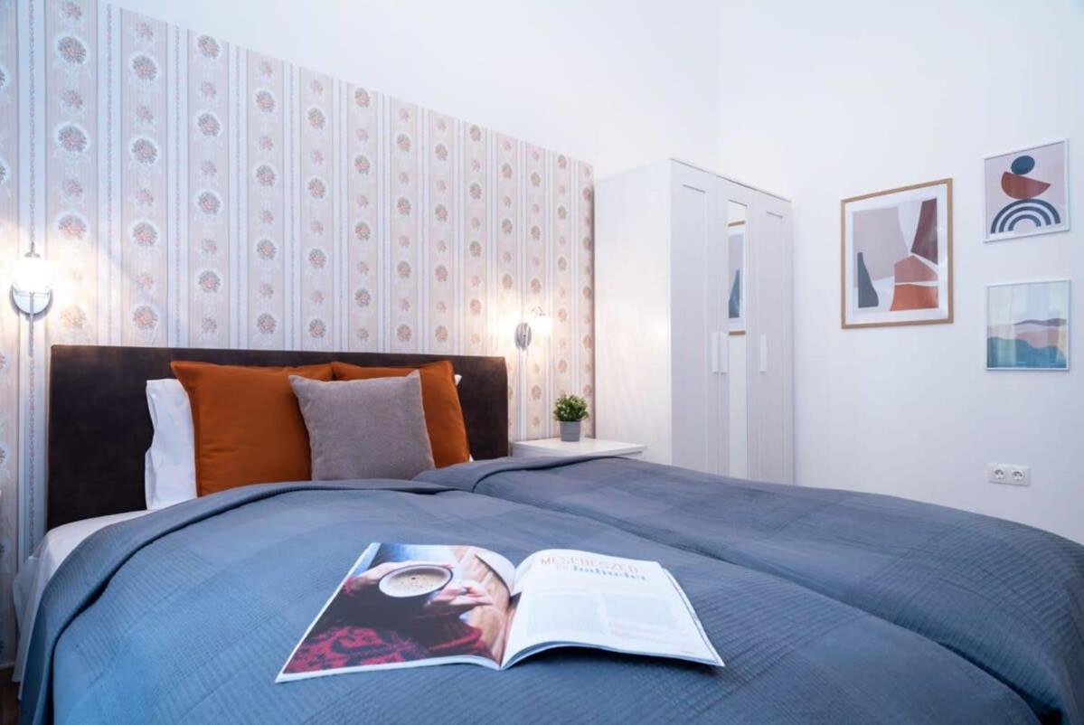 Central Apartment In Front Of The Synagogue Budapest Esterno foto