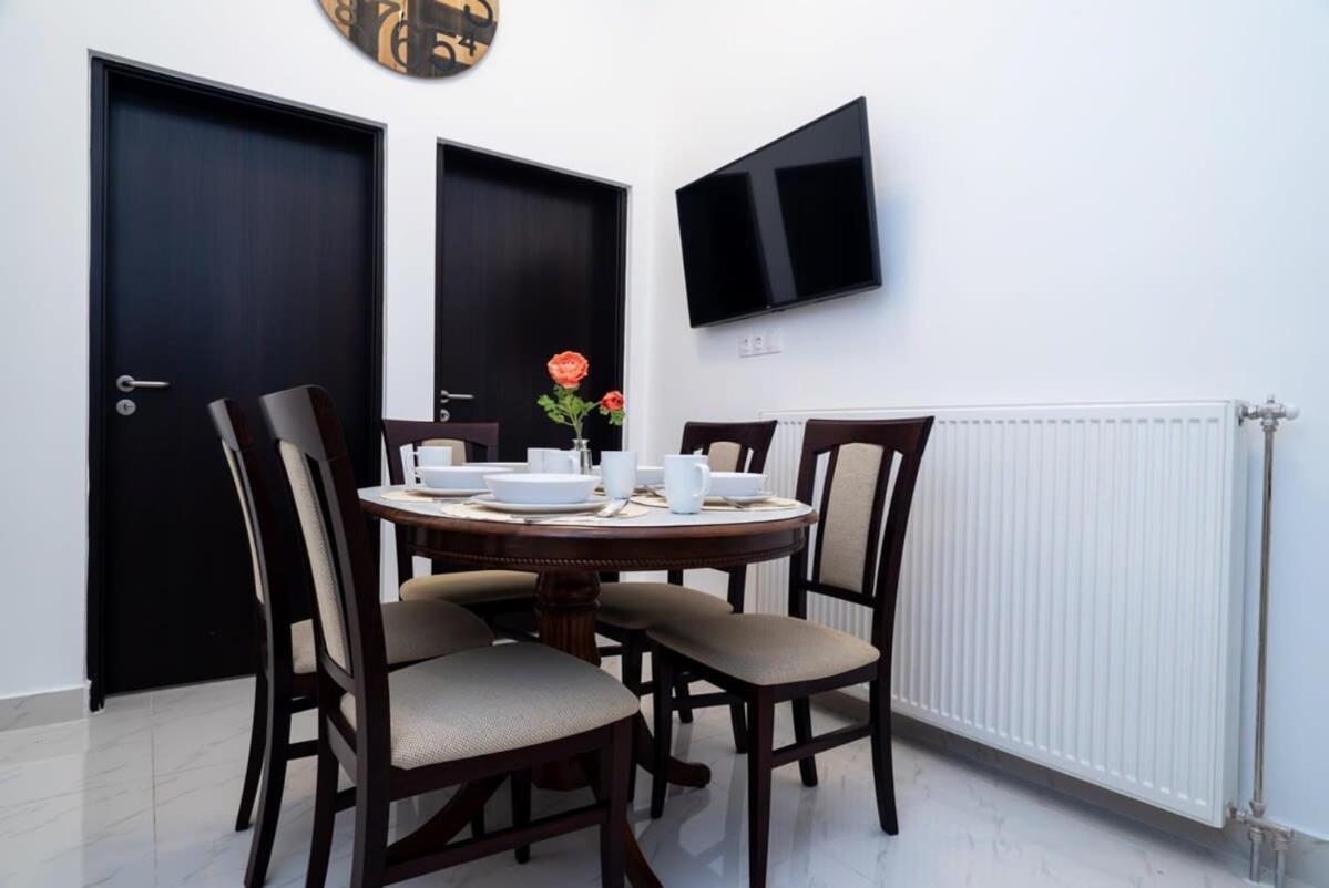 Central Apartment In Front Of The Synagogue Budapest Esterno foto